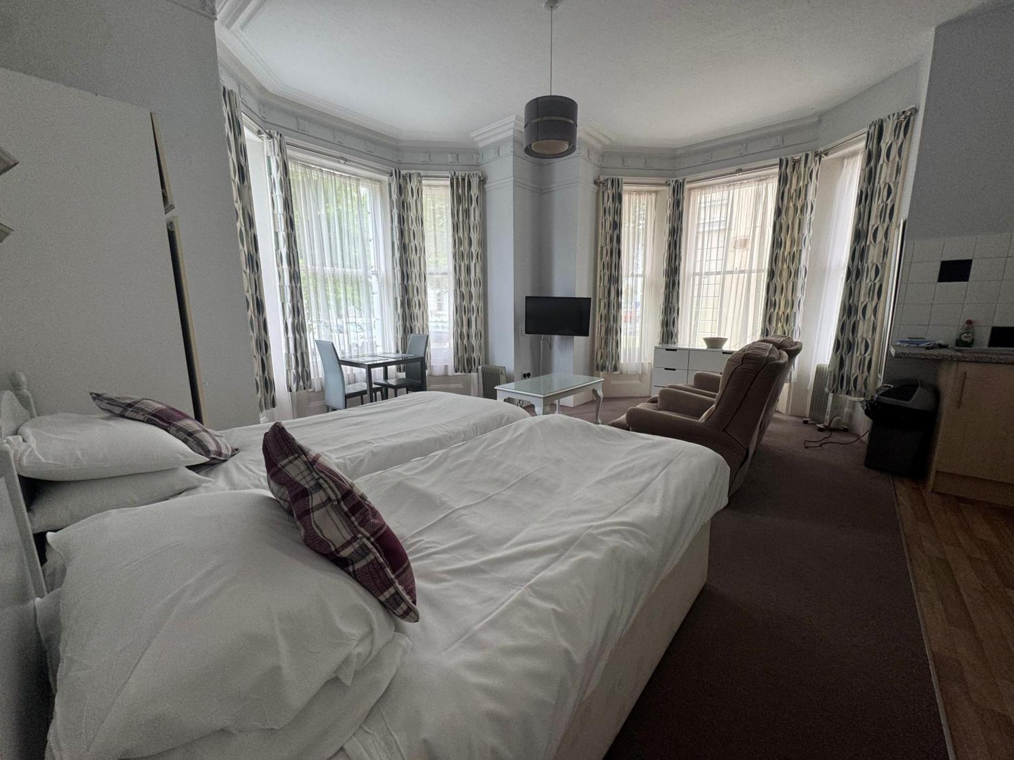 איסטבורן Devonshire House Holiday Flats מראה חיצוני תמונה